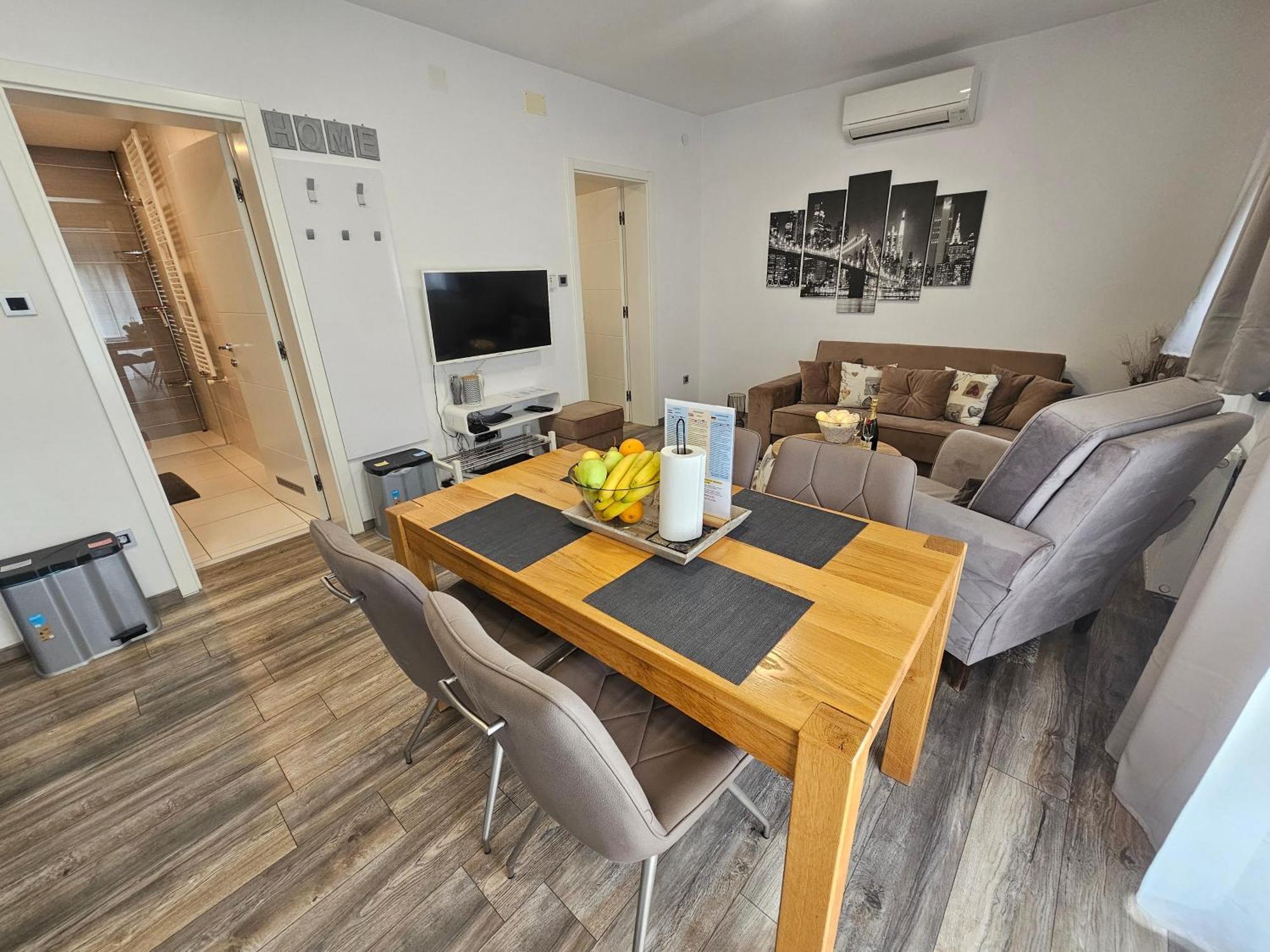 Agram Apartment *